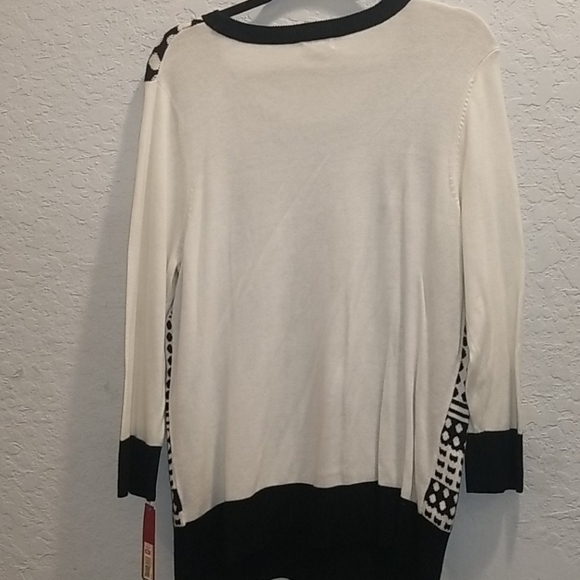 Sweater - Picture 3 of 4